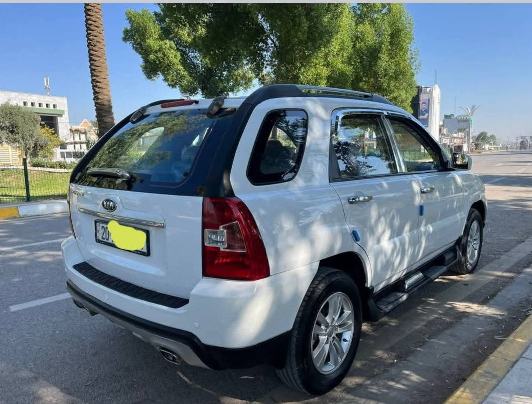سلام عليكم كيه سبورتج 2010 رقم ديالى الجديد بسمي شرط التحويل السياره مكفوله مكفوله عامه كير محرك بشرط السياره جاهزه اللاخير من كلشي مكاني ديالى بلدروز السعر ١٢٣ بيها مجال الشراي يتصل ***********
