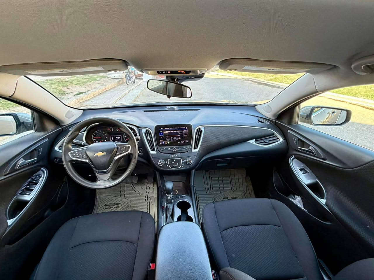 ‏‎ السلام عليكم
للبيع ماليبو موديل 2024LT
ماشيه 37الف كيلو فقطط قابل لزياده سياره مامتعوبه
الحادث ربع البنيد وجاملغ عكس السايق مصلح ومصبوغ
رقم كربلاء بسمي 
‏‎
المواصفات 

‏‎🔴 بصمه ابواب + جنطه

‏‎🔴تحديد مسار 

‏‎🛑محرك 1500 توربو ✈️

‏‎🔴 رادار امامي 

‏‎🔴سايد بريك بصمه

‏‎🔴مانع انزلاق

‏‎🛑تشغيل عن بعد ⚡️

‏‎🛑لدات اماميه نهاري 

‏‎🛑 اوتو بريك /توقف ذاتي عند الاقتراب 🚳

‏‎🛑شاشه  تدعم 📲Android Auto/car play

‏‎🛑خرائط Gps📌

‏‎🛑كروز مثبت سرعه

‏‎🛑شاشة ضبط واعطال بل دشبول

‏‎🛑مانع انزلاق ⛔️

‏‎🛑حساس اطارات‎

‏‎السياره جاهزه ونظيفه جداً بدون نواقص
‏‎

🛑  السعر// 145 وبيها مجال للشراي

‏‎

***********
