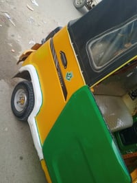 توك توك • داخلة 20 • الغراف