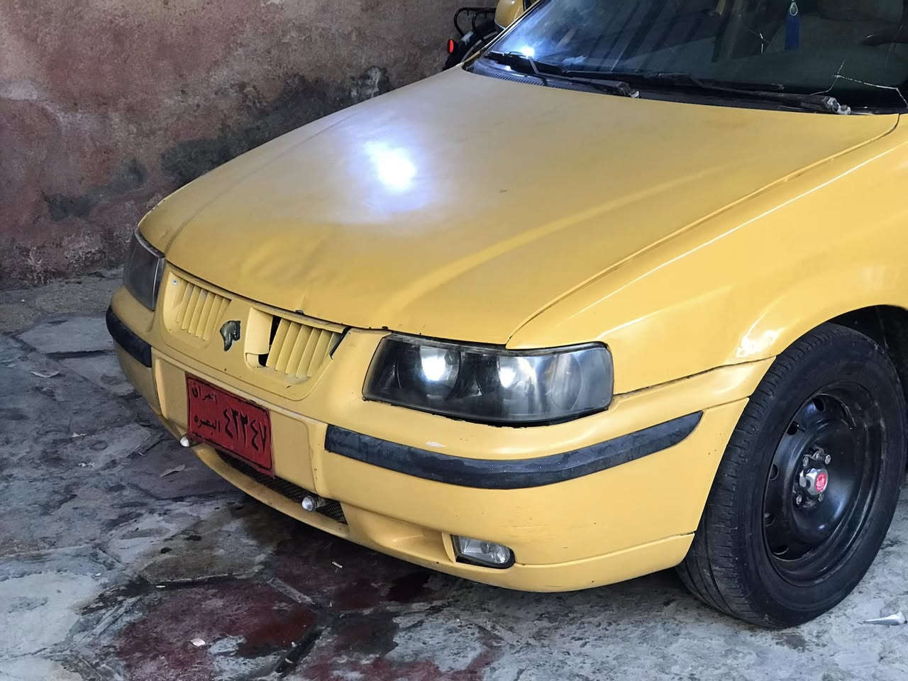 سمند 11/ المكينه خابطه البدي ولدواخل كلش حلوه
الكير الحداده كهربايات كله تمام ابو السنويه موجود  السعر 10 ورقات قفل 
العنوان البصره المعقل 
***********
