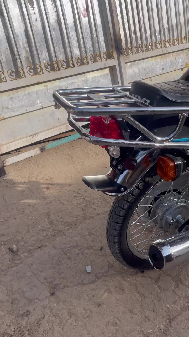 السلام عليكم ٤كير تعمير شاصي ١٢والباقي كله ‏26  نامه شلامجه ‏بعدهي على سحك مكفوله كفاله عام من كل شي ((أوراق صولي)) 
   مكان طوريج السعر على. هاذ رقم ***********
