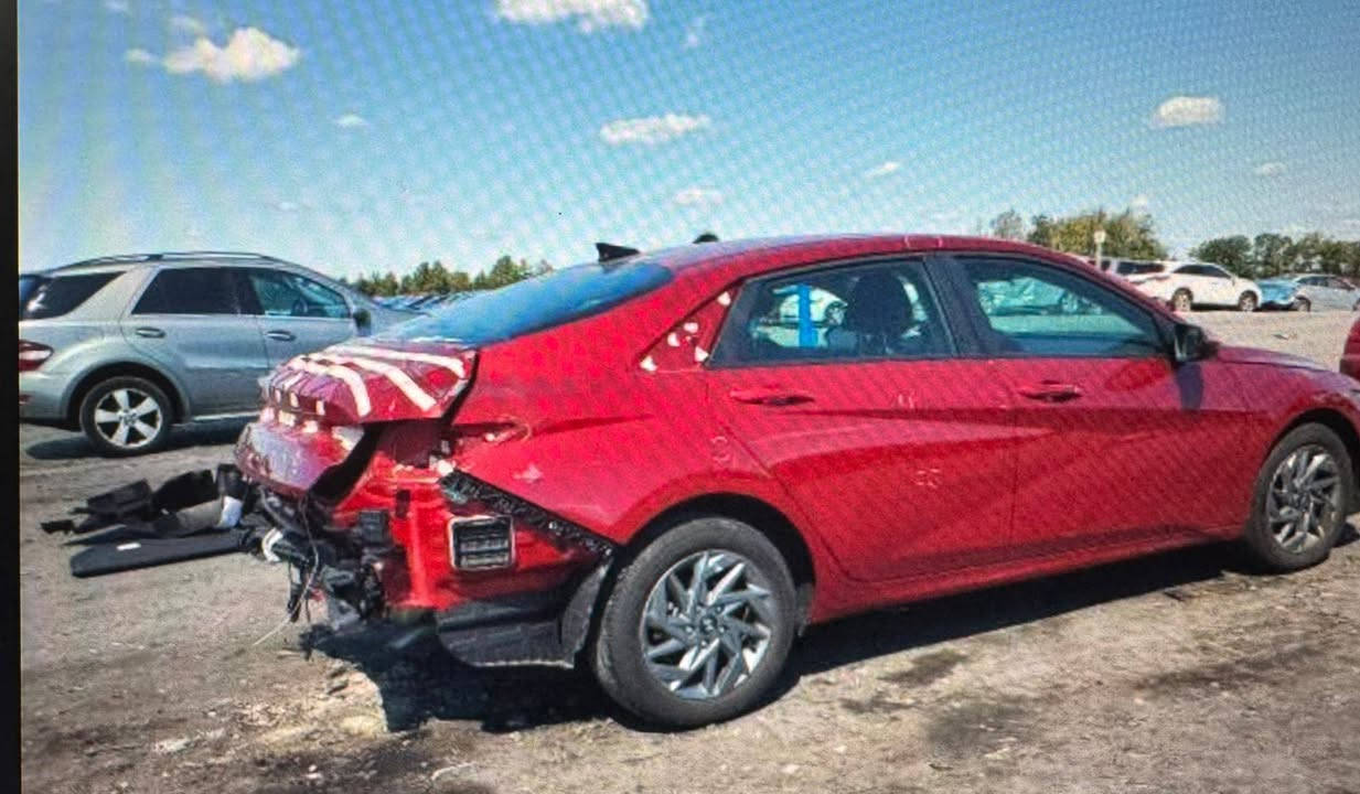 للبيع النترى موديل 24 بانزين محرك 2000 حادث خفيف خلفي سياره جديد دخول جديد بدون رقم تترقم باسمك مباشر مكانها سامراء او بغداد 
سعرها 145 باقي التفاصيل واتساب او اتصال *********** سامراء, صلاح الدين
