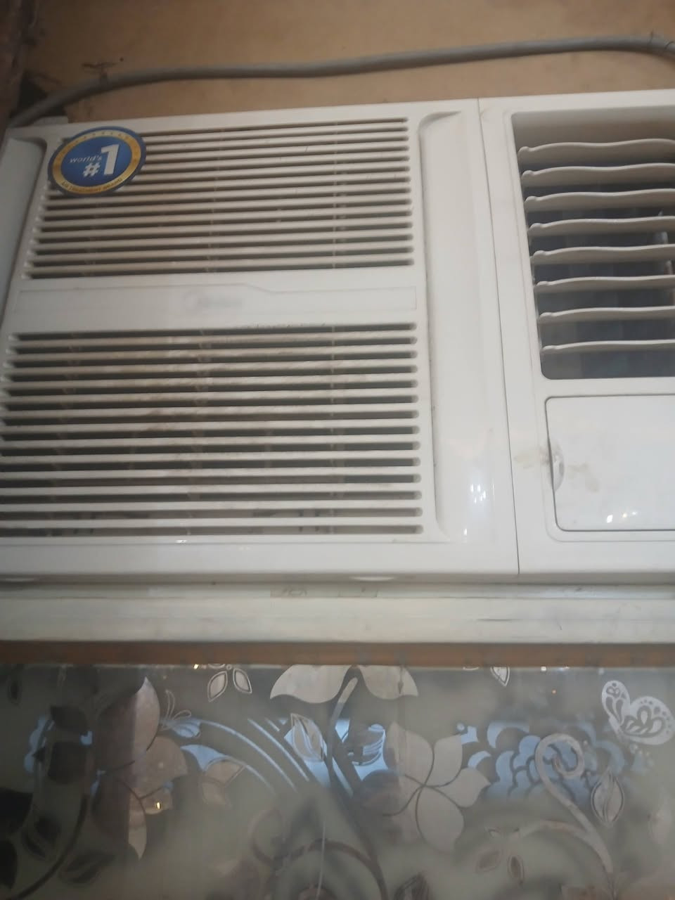 السلام عليكم غراض منزليه ليبيع نضيفه جدآ مكان بلديات شراي يجي ويدلل ***********
