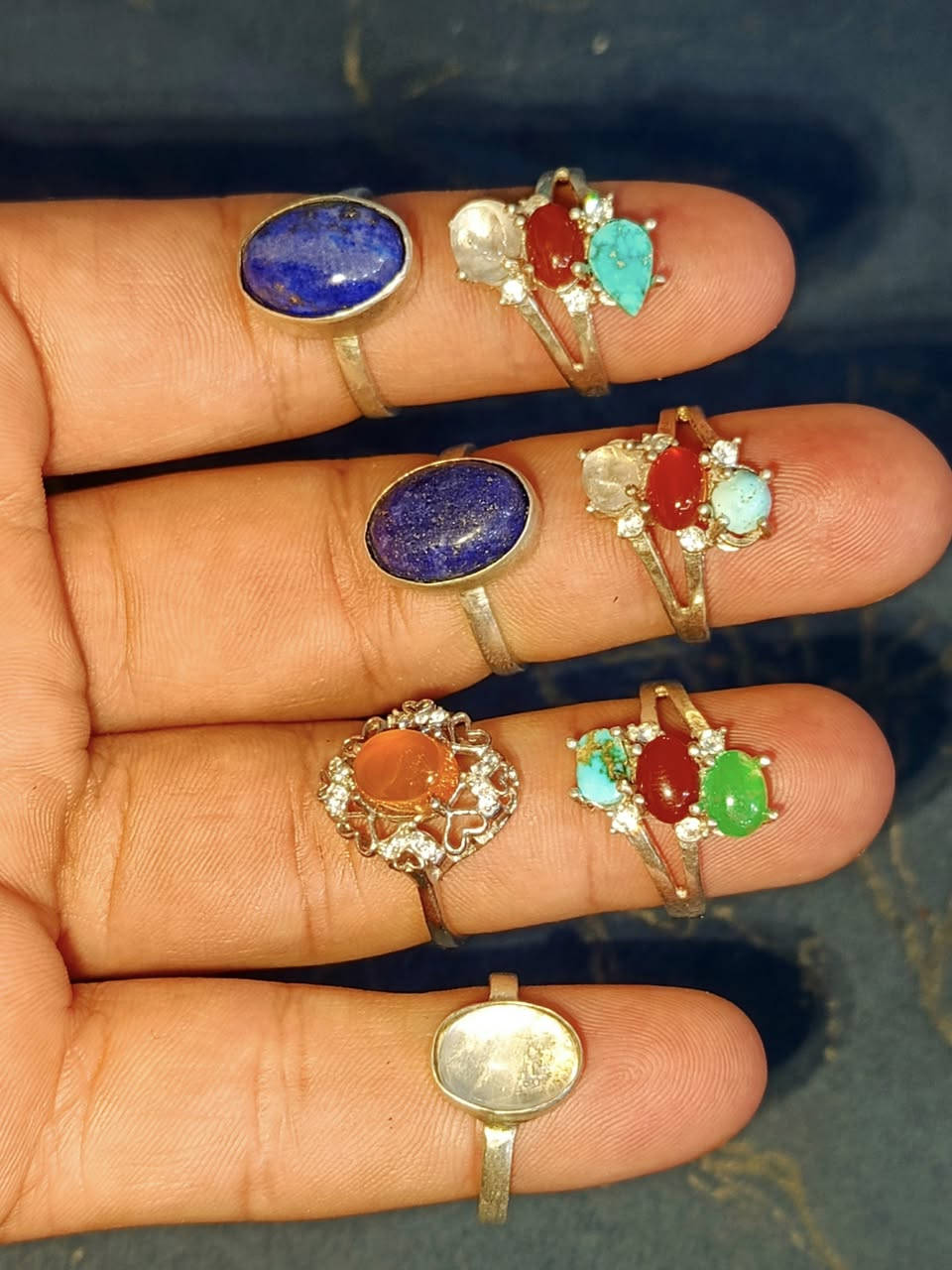 قطع منوعة حلوة ومرتبة الكل اصلي بالذمة واسعار البلاش ❤
حجز وتفاصيل أكثر خاص او واتساب ***********🌹
وموجود كل انواع الاحجار الاصلية باسعار مناسبة.
