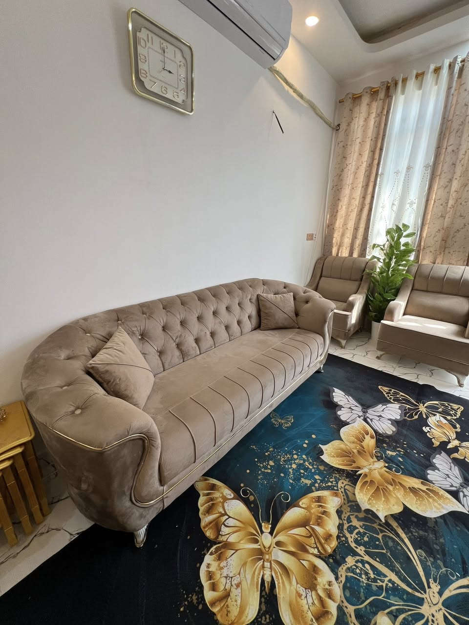 السلام للبيع تخم نضيف آخو الجديد سعره 800 وبي مجال عنوان سامراء رقم الهاتف ***********
