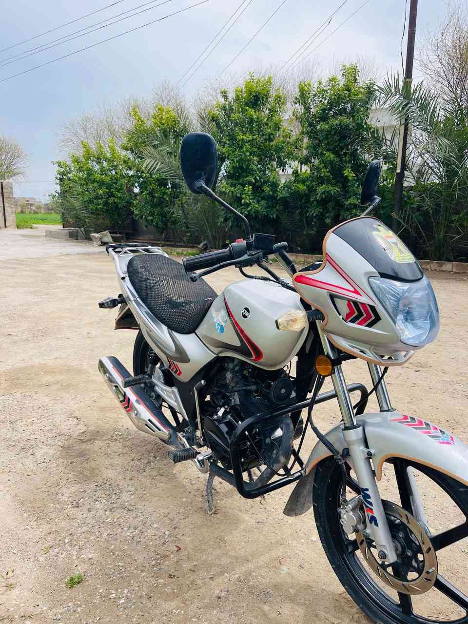 سلام عليكم للبيع
موطور نوع سايم 
موديل 2022
لاتصال ***********
