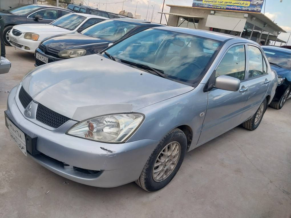 لانسر ٢٠٠٩ بئ بوياغ ١٤٠ هزار رؤيشتية مةكينةي نةكرايتةوة تازة تايةي لؤ بةستراية سةيارةكة لؤكة سعري ٧٦ وةرةقة *********** أربيل, العراق
