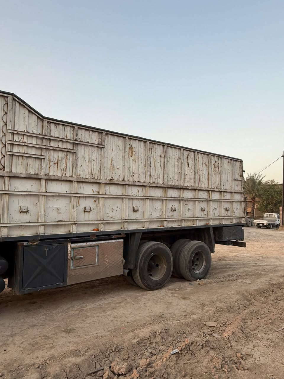 سلام عليكم اسكانيا بطه موديل 96  مكينه 143 /500 بم عادي مجموعه ام الفلتر حديث رقم كركوك مقطوره ب السنويه 
عنوان بغداد بسمايه جرف النداف مكلف بلنشر 
غير متواحد ع الفيس 
***********
