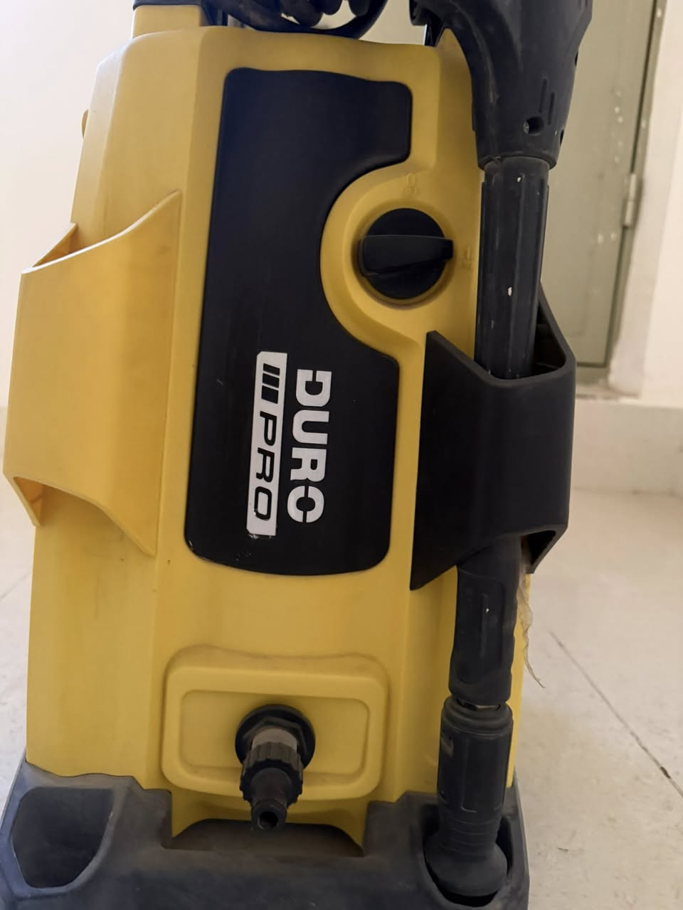 السلام عليكم فاره نضيفه كلش اخو الجديد مستخدمه كلش قليل مكاني بغداد التاجيات سعر ٧٥ وبيه مجال شي بسيط رقم ***********
