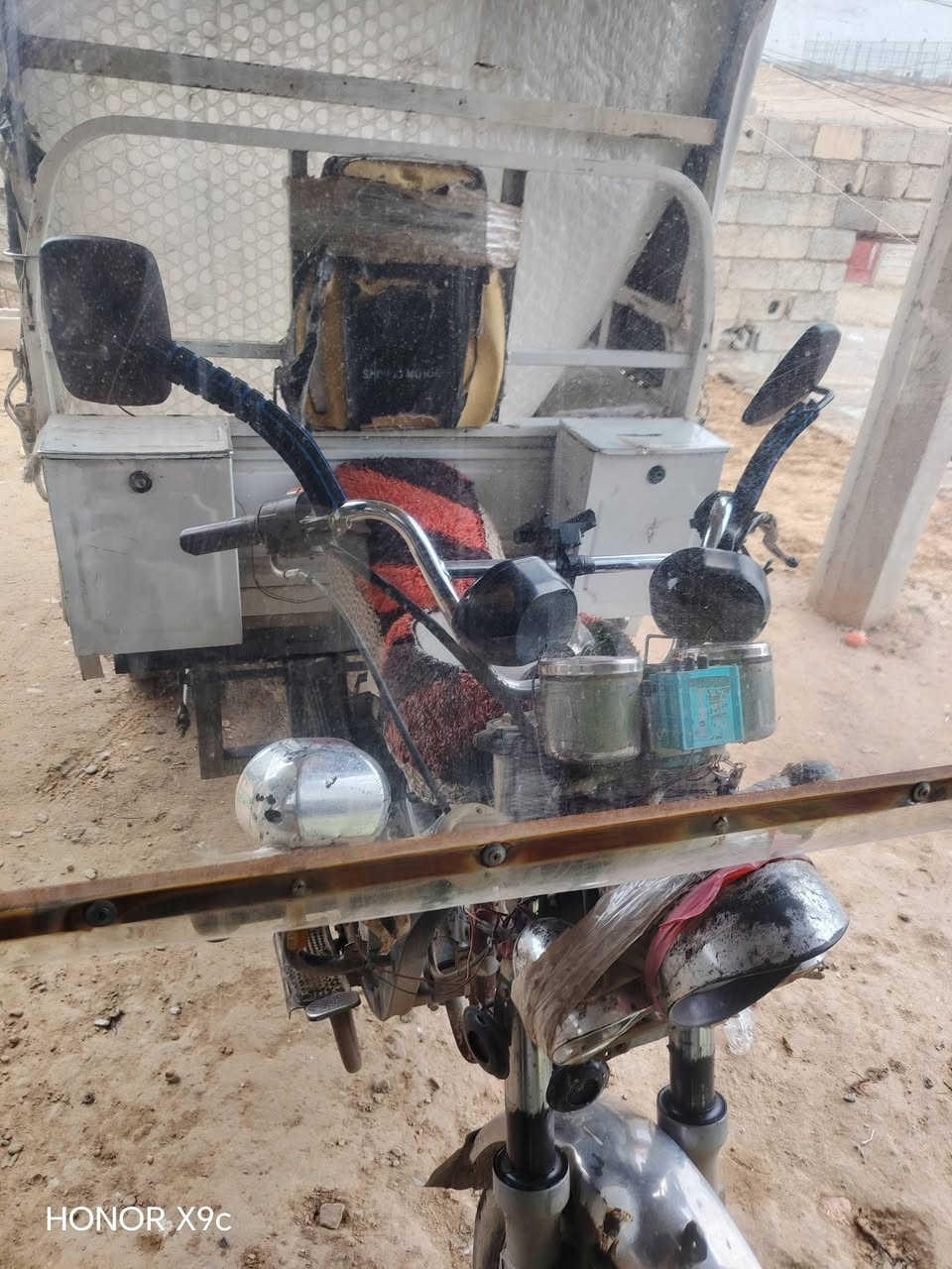 السلام وعليكم
اخوان هاي الستوته للبيع موديل( 19.)محرك(23 )كهربائيات شغاله السعر (مليون300) وبيها مجال 0771015748


**إذا كنت صاحب هذا الإعلان وتريد حذفه لأي سبب، رجاءا أرسل رسالة إلى الدعم الفني**