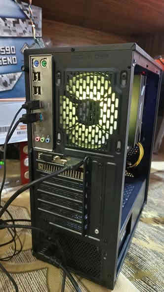 كيس للألعاب والبرامج الهندسية
365 الف

Intel Xeon  E5 2630V4 10CORE 45 جديد

MB.X99 PR9 D4 45 جديد

 RX 580 8GB SAS 85

RAM 16GB D4 40 جديد

CAES TITAN PRO 1FAN RGB 45 

PSU 500W 45 جديد

SSD 128 15 جديد

HDD 500 15 جديد

CPU FAN PLUS. RGB 30

نظام 11برو 

الألعاب gta5+forza5+ pes 2021

البصرة قضاء المدينة

***********
