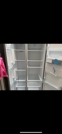 ثلاجة • جديدة • كبيرة