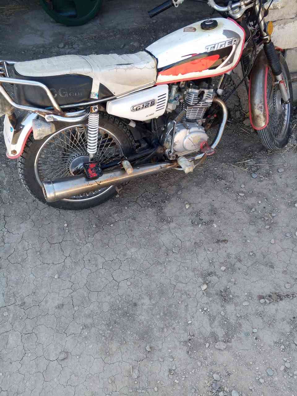 دراجه للبيع تايكر موديل 2020 مكفولة كفالة عامة بدون اوراق بس سعر 300 وبية مجال ***********
