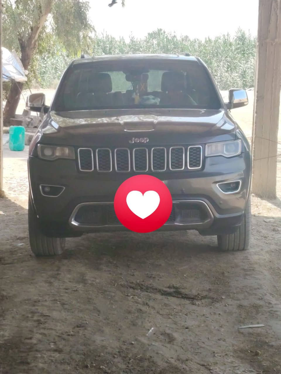 للبيع جيب موديل 2019 فول مواصفات رقم بغداد وارد امريكي للستفسار ***********
