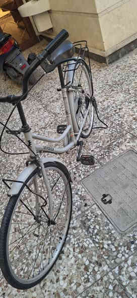 السلام عليكم باسكل بناتي الحجم 26ياباني اصلي شرط الفحص والتجربه باسكل ماركت سانتوس الباسكل بدون كير ولا حساس النضافه 90%الباسكل مختم كامل وجاهز لاخر حبايه السعر ١١٠وبي مجال حك الجيه العنوان الدوره شارع الطعمه لاستفسار ***********واتساب
