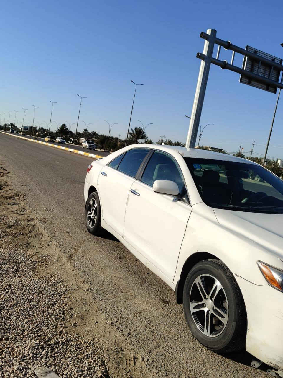 السلام عليكم كامري موديل ٢٠٠٩ وارد امريكي مصبوغه حزام رقم بغداد بسمي مكاني كربلاء طوريج السعر ٩٢ وبيه مجال ***********
