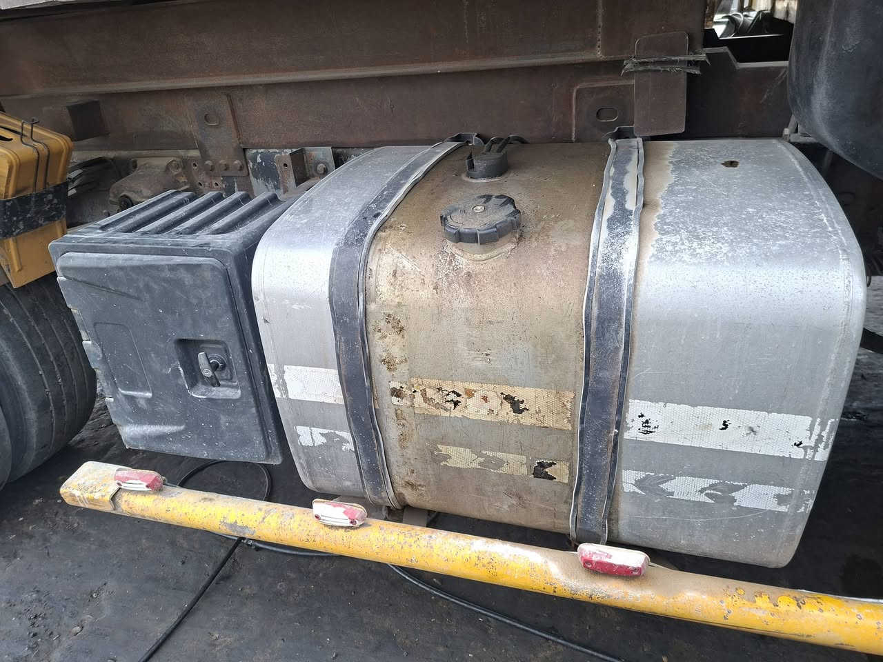 السلام عليكم
تانكي  دبدوب     400  لتر            مدينة الصدر

زائد صندوك   ادوات
 
رقم الهاتف.     ***********
