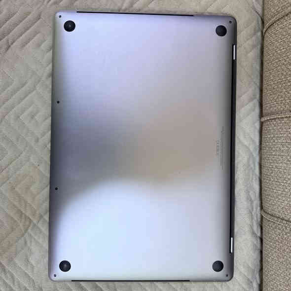 Macbook pro 2019

Display 16-inch

CPU 2.6 Ghz i7

RAM 16 GB

SSD 512 GB

Battery cycle 186

نظيفة كلش

الملحقات شاحنة فقط

السعر ٧٠٠ الف

***********
