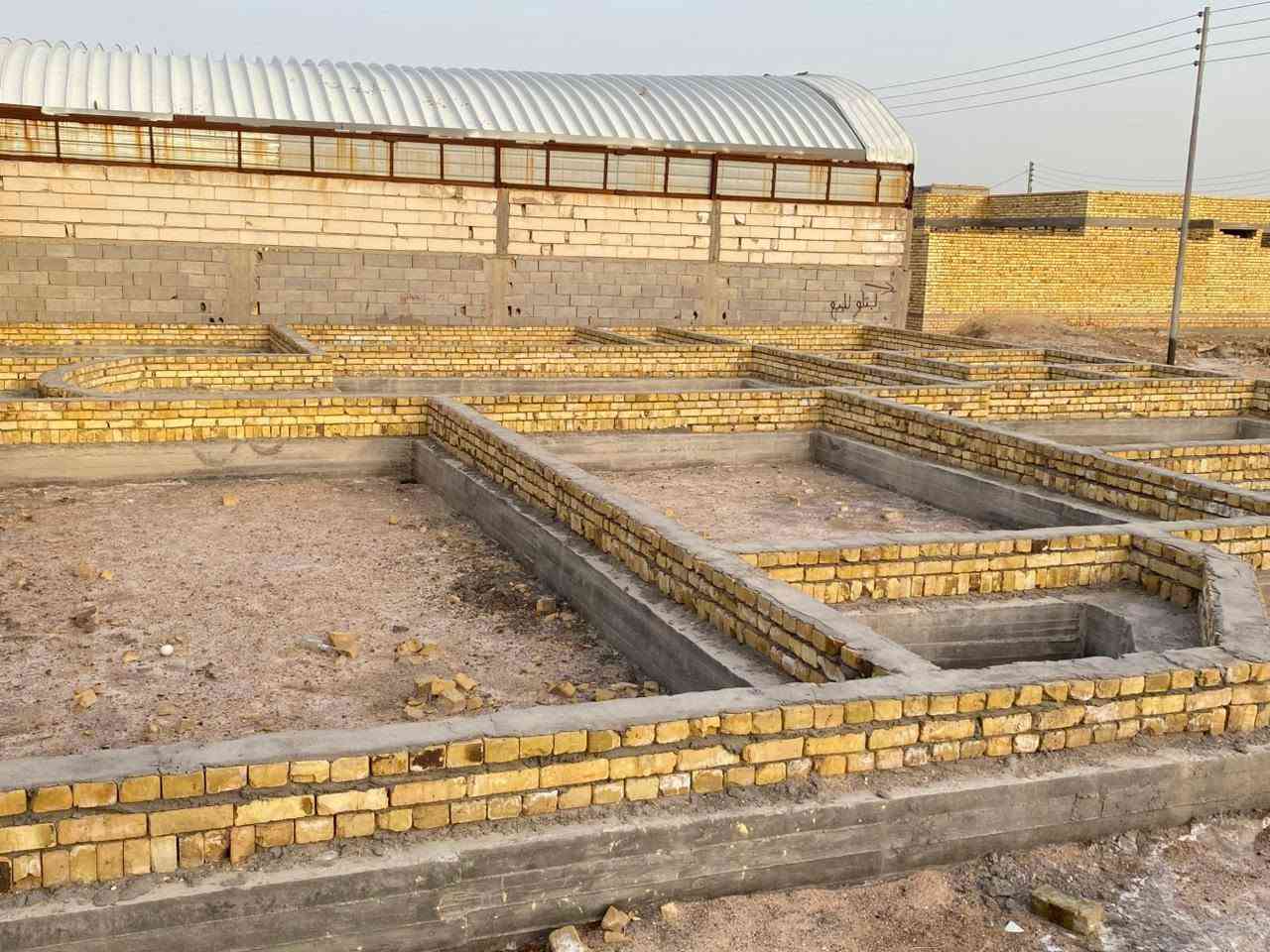 السلام عليكم 
يوجد بتلو ركن زراعي   للبيع  قرب مدرسه الامام الباقر طريق سوق الشيوخ فضلية مساحته ٣٦٠ م٢ متوفر كافه الخدمات للتواصل على رقم الهاتف     ***********
