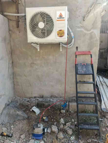 تم تنصيب سبلت نوع حافظ الى الاخ مهدي في مجمع حطين وتم تجهيزه من قبل معرض فراس البصراوي 
مستعدين لتنصيب وصيانة اجهزة التبريد مع ضمان جودة العمل 
الاتصال ع الارقام 
***********
***********
علاء اليساري
