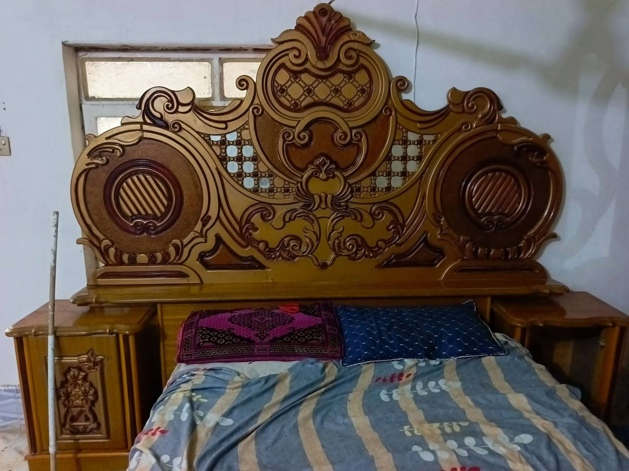 غرفة نوم نضيفة للبيع رقم الموبايل *********** مكاني ناصرية سيد دخيل
