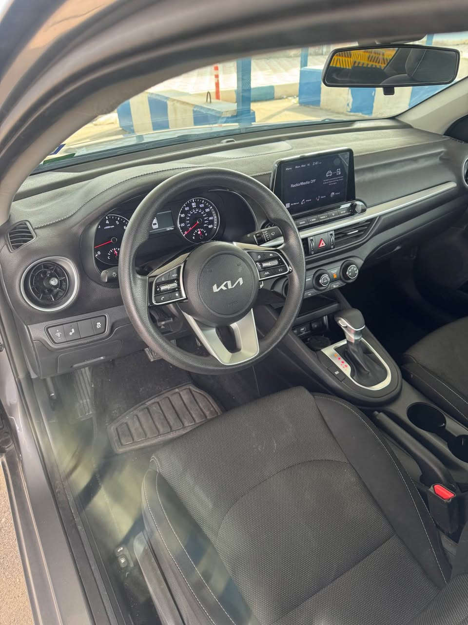 سلام عليكم …..
كيا فورتي ٢٠٢٤
دخول جديد 
رقم أربيل بأسم شركة تحويل أو وكالة ثاني يوم 
مبدل بيها دعامية فقط البدي كفالة عامة 
شواصي كفالة 
ايرباك دشبول + دركة مصلحات تصليح درجة أولى 
مواصفات 
حساسات خلفية +كامرا دوارة 
رادار امامي 
رادار خلفي 
إشارة بالمري
رادار بالمري نقاط عمياء 
لد امامي + خلفي 
مكينة ٢٠٠٠ 
ماشية ٧٩٠٠ كيلو مو ميل 
السعر١٥٧$
السيارة موجودة بالعمارة وهذا رقمي
*********** عمارة, ميسان
