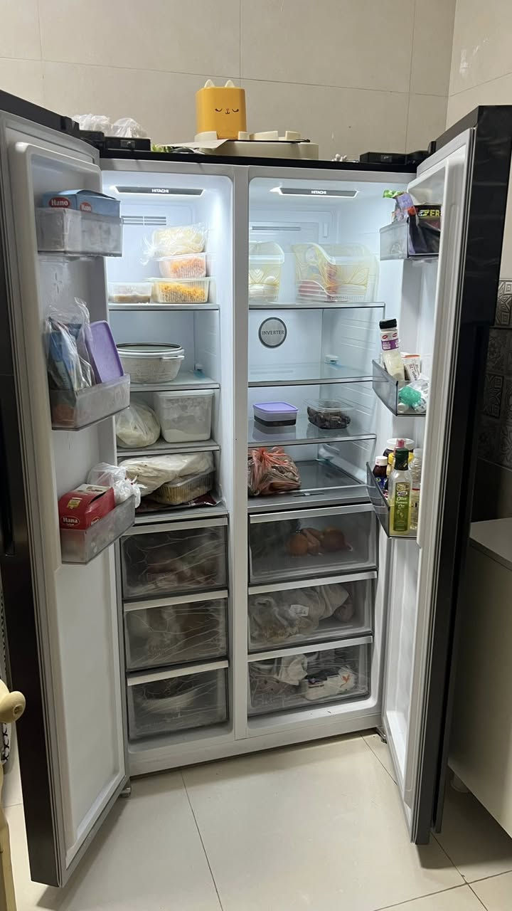 ثلاجة هيتاشي انفيرتر تسحب امبير واحد نظام ثلاجة ومجمدة تحكم منفصل ونظام حفظ وترشيد الطاقه ماخذها من الطفيلي بمليون وربع واريدها بمليون،
امانة الله لا داخله تصليح ولا بيها اي مشكله وسبب البيع الانتقال لغير محافظه


**إذا كنت صاحب هذا الإعلان وتريد حذفه لأي سبب، رجاءا أرسل رسالة إلى الدعم الفني**