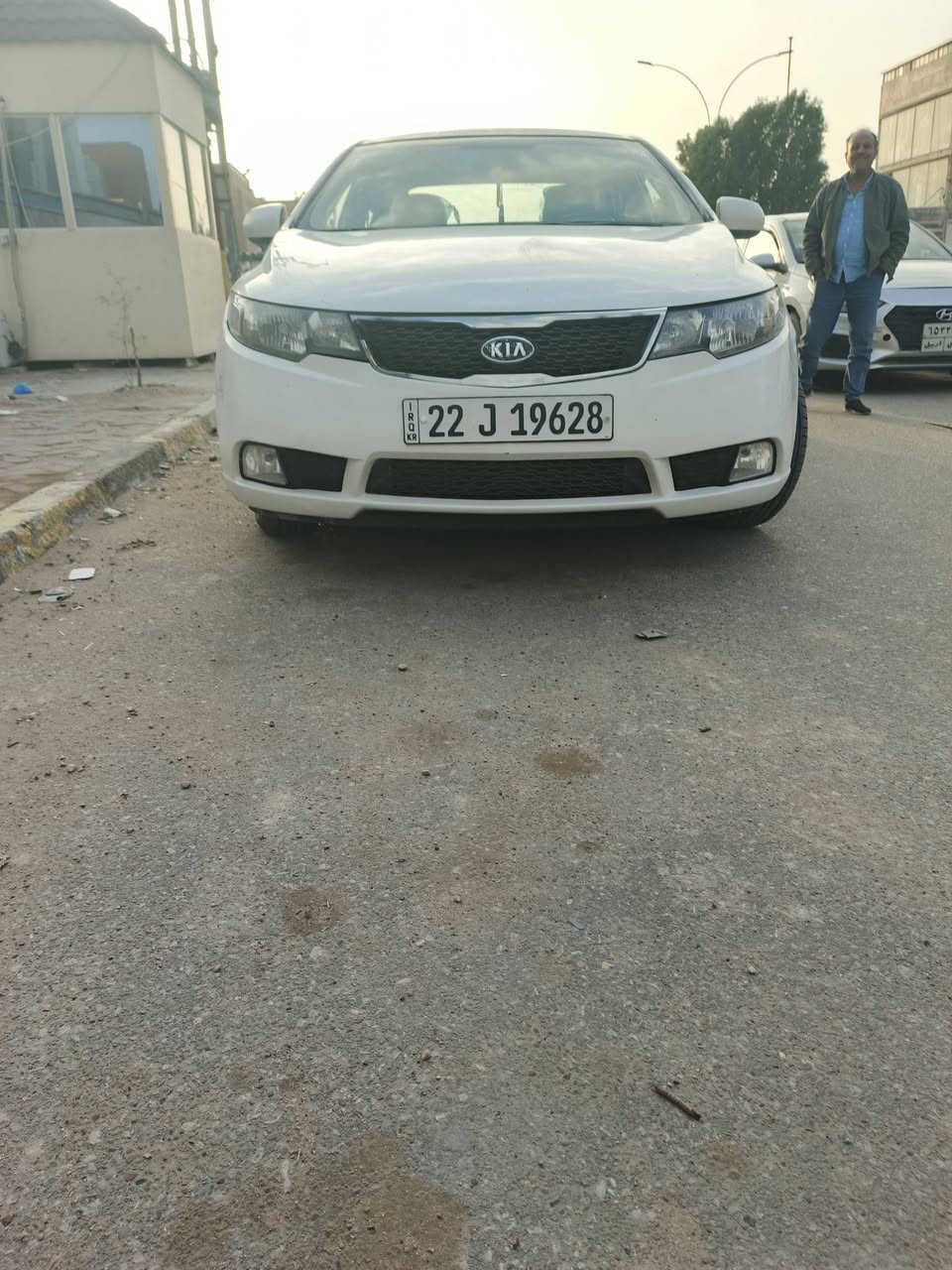 السلام عليكم ورحمه الله وبركاته اخواني الاعزاء سيراتو موديل 2011 اربيل دولي قبل شهر مجدد بأسمي سنويه 30 سياره جاهزه من مكينه گير حداديه تبريد تخم تاير شاشه كامره كهربائيات كله جاهزه بيهه صبغ بدون دواخل مكفوله شواصي حوظ تكم سعره 92 وبيه مجال للطيبين العنوان نجف اتصال ***********. واتساب موجود
