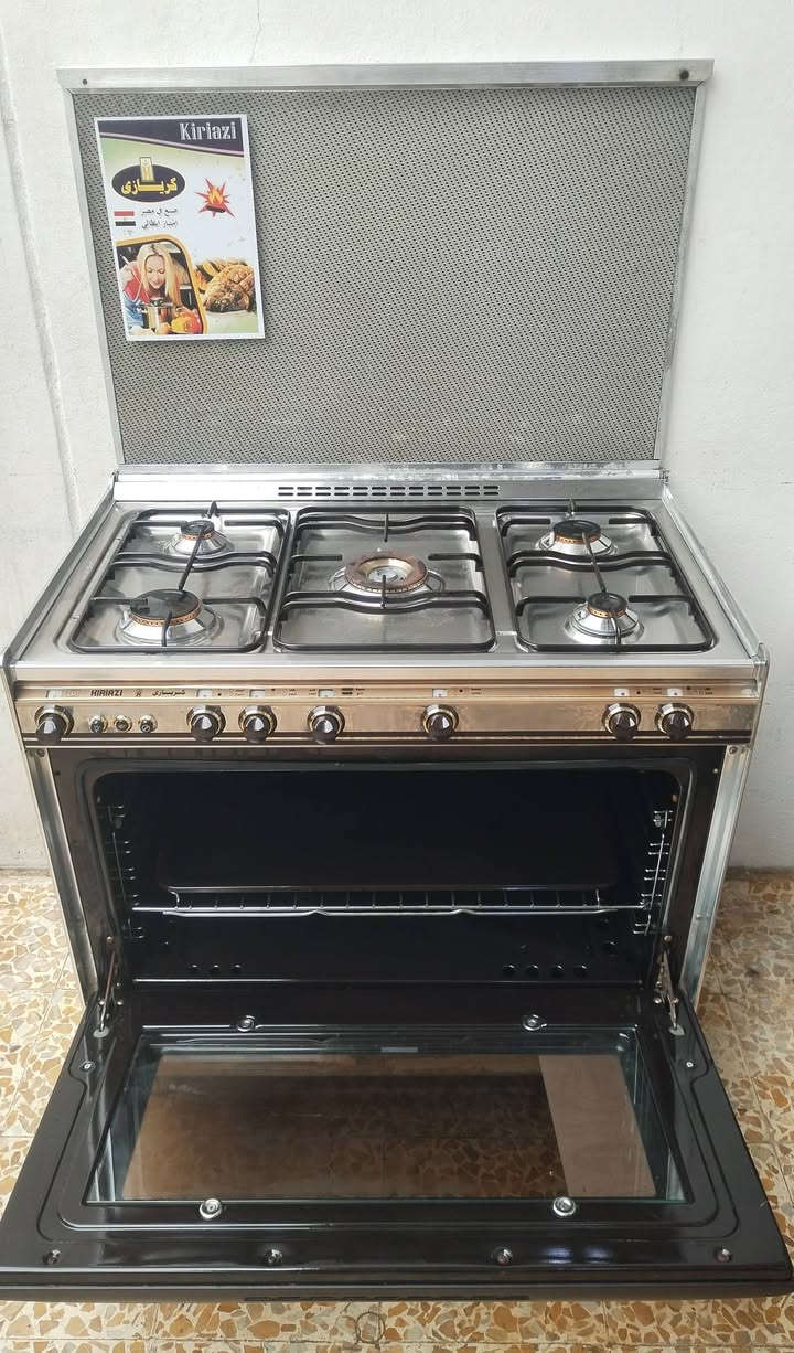 طباخ كريازي مصري
طباخ كريازي مصري شغال فرن كلوب مقدحه شوايه كلو شغال العنوان موصل جانب الأيمن للاستفسار
***********
***********
