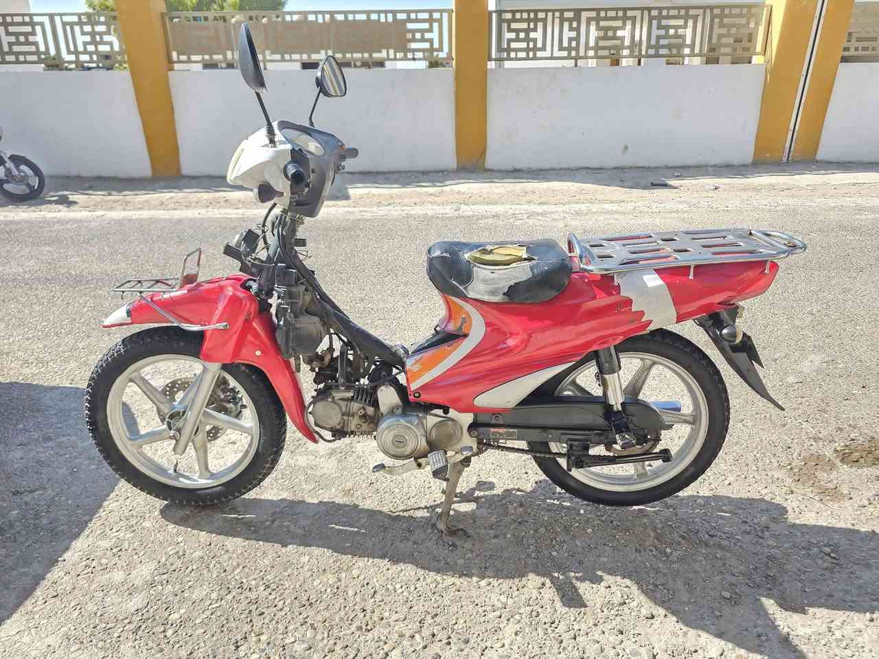 للبيع بي دخانه لسعر ٣٥٠ وبي مجال
***********
