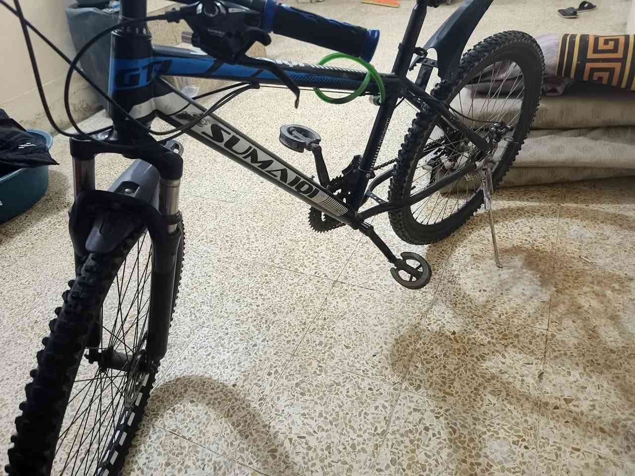 سلام عليكم باسكل شغال كامل نضافه كدام العين السعر  70 وبي مجل مكان موصل جانب ايمن رقمي ***********
