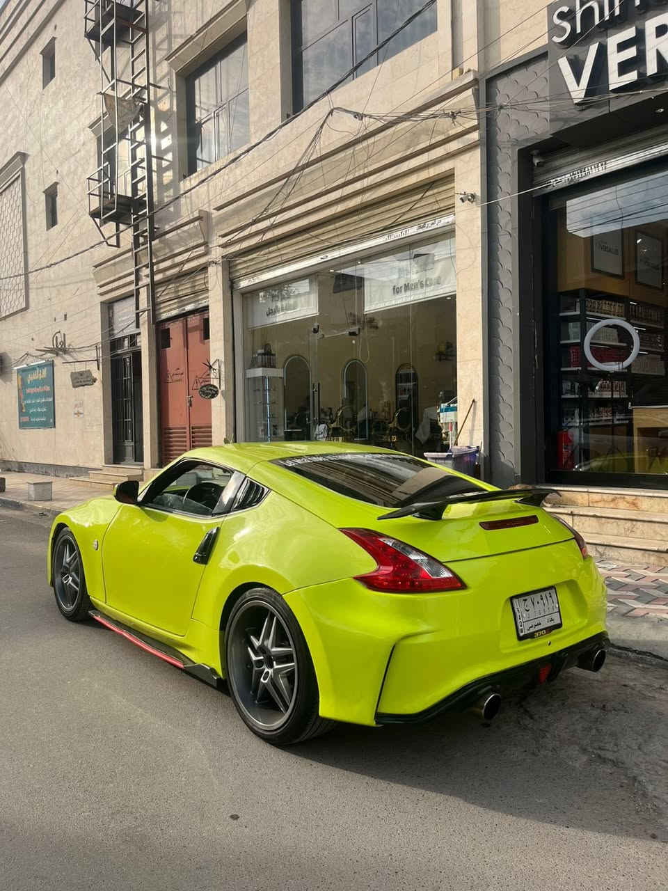 نزلت السعر محتاج  فلوس  او سيارة ٤ بيبان
نيسان زت موديل 2011  ماشية ٧٢ كيلو حقيقي 

السيارة شوفة عينكم وبلحقيقه بعد احلة 

السيارة كلهه معدلهه عله ايدي

الداخل كله كاربون وكشنات ريكارو ومتغير الوان الداخل

الخارج يدات بيبان وسكوبات  ومرايه كاربون 

ويالة  تو سايز الوحيدات وتايرات جدد 

شوت لونك تيوب وكزوز ولايتات  وزينون متغير علتلفون 

السعر ١٢٠ وبيهه مجال قليل وماكو هيج سعر بلعراق كله  

شراي يخابر  ويجي يشوف السياره بلحقيقة رحمه لوالديكم لحد يدخلي ويعامل وميشتري 

***********

مكاني منصور
