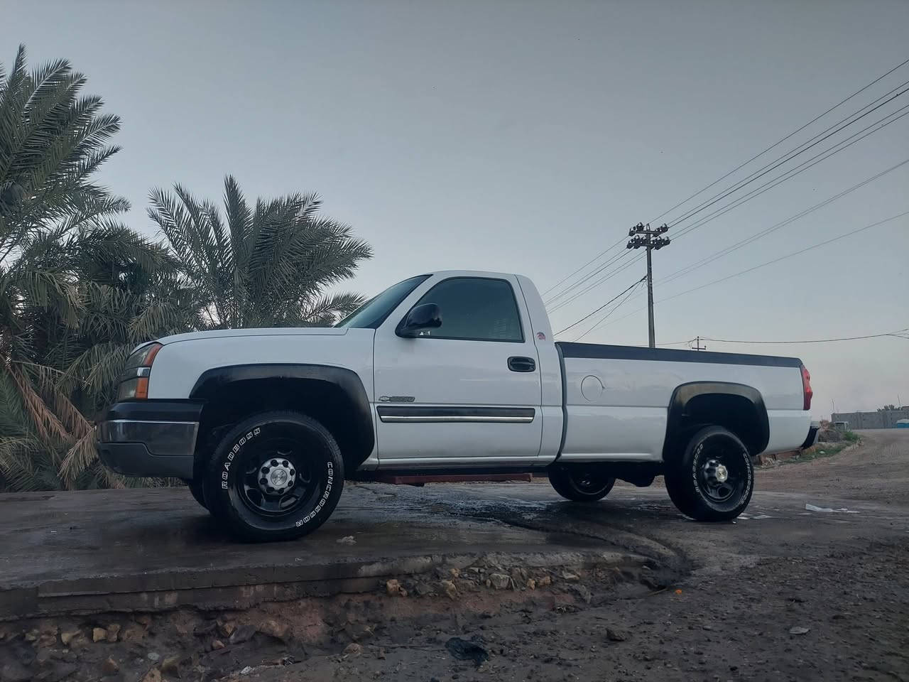 مزاد للبيع بصره *********** ماشيه ٧٩ الف سياره جديده
