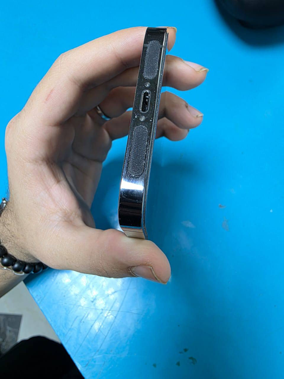 13 برو ماكس نضيف شخط مابي ممبدل بي اي شي الجهاز وتر بروف استخدام شخصي بطارية 87 السعر 740 مكاني بغداد زعفرانيه ***********
