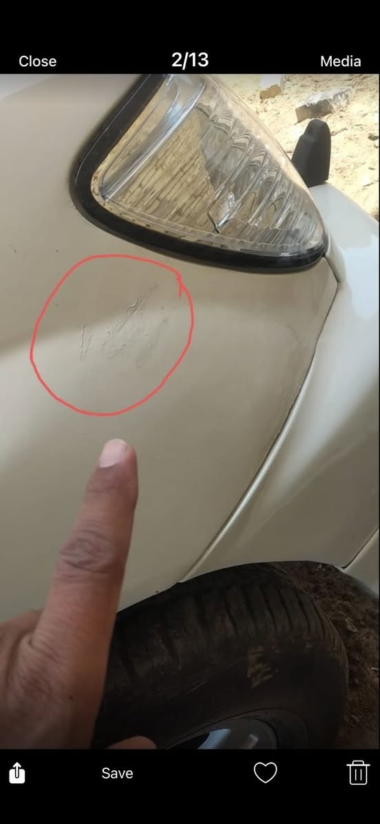 سلام عليكم 
لاندكروز 2005 فوووول مكفوله مو الضربه والبارد ماعدا شخوط موضحة بالصور مكينه وكير واكسل جديد كارتون وبشرط حدادية 100/100 تخم تاير جديد GXR مكينة 6 سلندر 4500 
تحويل بشرط والرقم مو وياها اخلي بيها رقم جديد 
السعر 220 وبيها مجال للطيبين 

رقم الموبايل ***********
