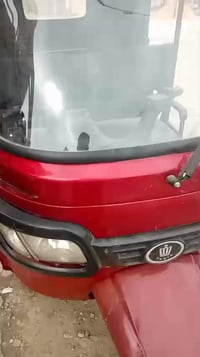 ( توك توك شحن )حادث بسيط ومعمرة مثل ما وضح بالفديو دراجة خير من الله م...