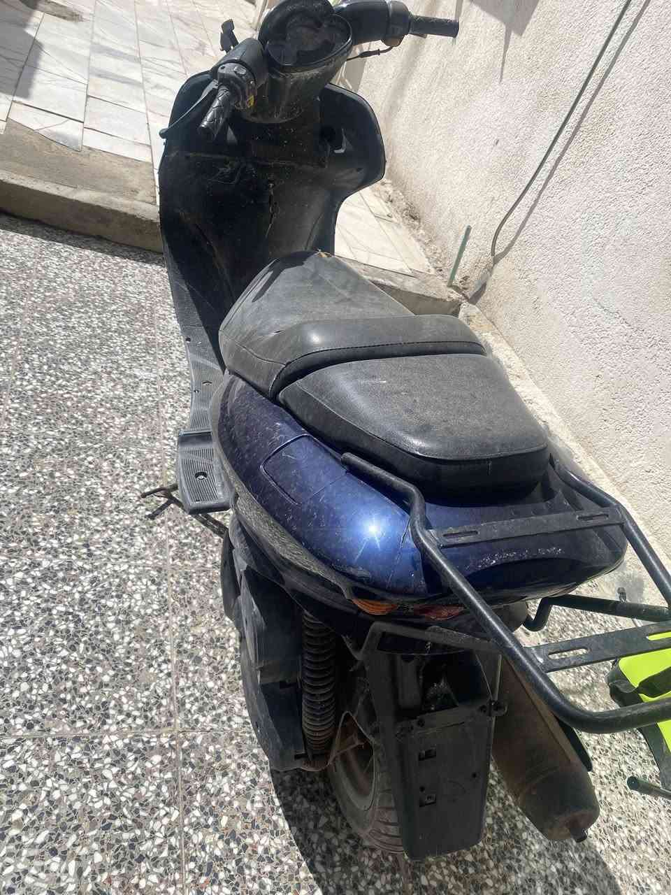 دراجه ماجسته 2008
عوزه كصبه تاير امامي
وباتري لان متروكه 
صالنصه 
الدراجه تصفه ب 100 الف تصليحه 
السعر 200 الف وبيها مجال 
مكانه كربلاء طويريج 
***********
