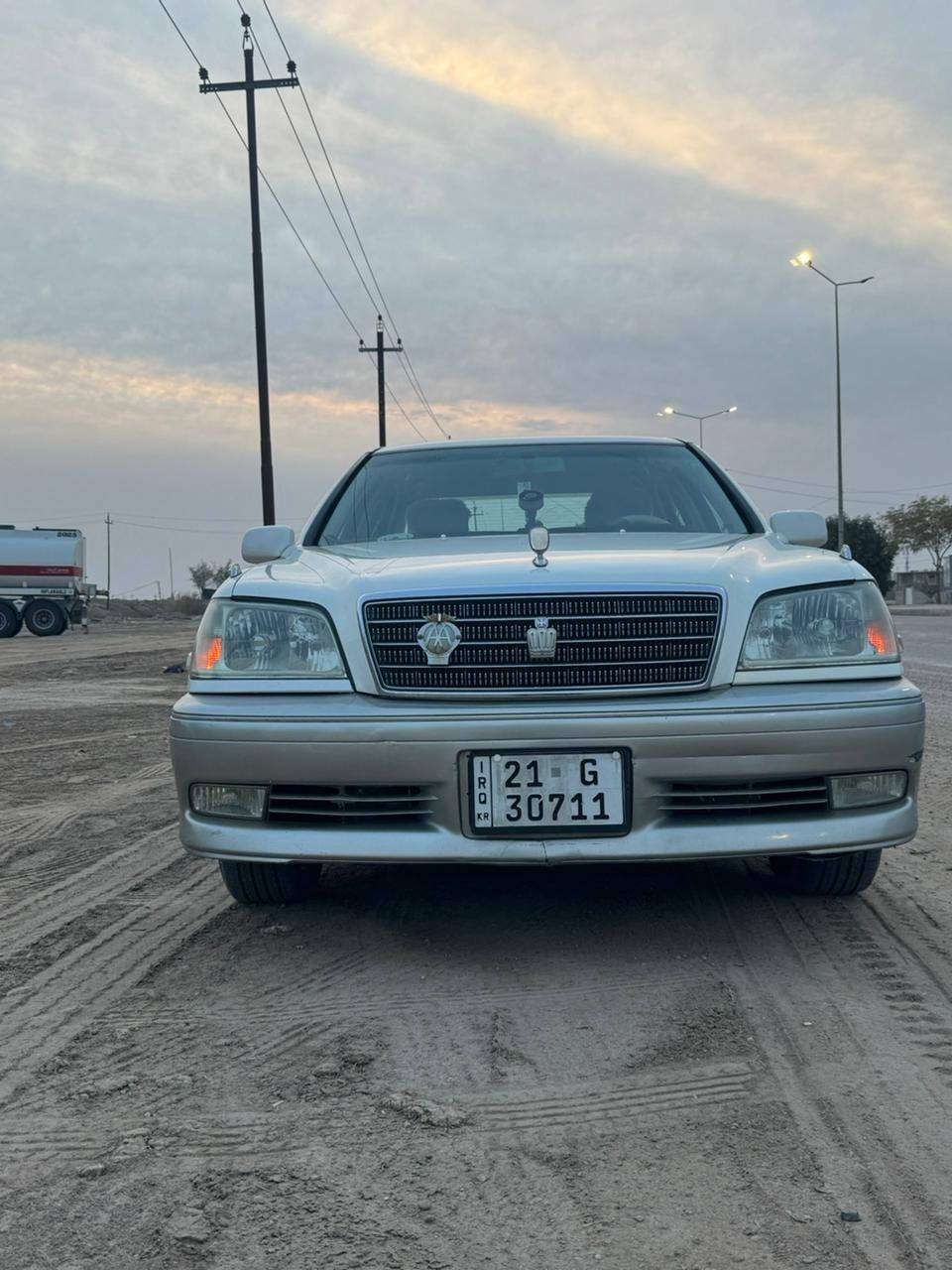 سلام عليكم 
سياره ملكه 2003
دكمتين 
رقم سليمانيه 
سنويه لل 27
السعر 115 وبيهه مجال بصيط
*********** واتساب 
عندي ضرف وريد ابيع 
مكان سياره الانبار
