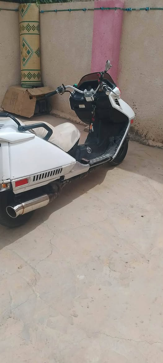 السلام عليكم
فيوجن مكينه فول نعومه لا تنقيص ولا تبخير 
حماوه حبايتين شرط بلاد عوزه تريشه وسطيه 
الدراجه بيها شلعه تخبل شلعه ومعدل كهربائياته كله شغاله 
جك حساس مكاني نجف مقابيل كراج بغداد  ***********
