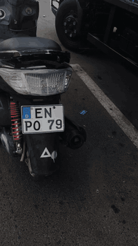 سلام عليكم دراجة سكنس فحل ياباني دراجة شلعة ومعدل بدل بيهة بس زنجيل لمكينة كهربائات شغالة كلهة
دراجة رايدهة ب780 والله دراجة نضيفة ومحافض عليهة بس اريد ابيعهة واجيب دراجة اشتغل بيهة دلفري 
متواجد ***********بس واتساب
