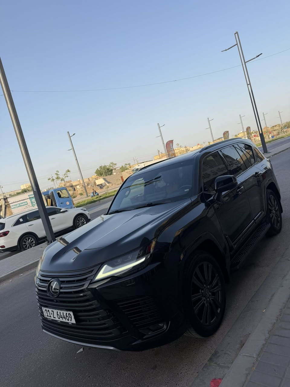 السلام عليكم
لكزز 2023 في اي بي 
VIP
ماشيه 47 الف كفاله من الجكه
ساز مغلفه ppf جديده طخم تاير جديد
سعرها 1075 وبيهه مجال
***********
