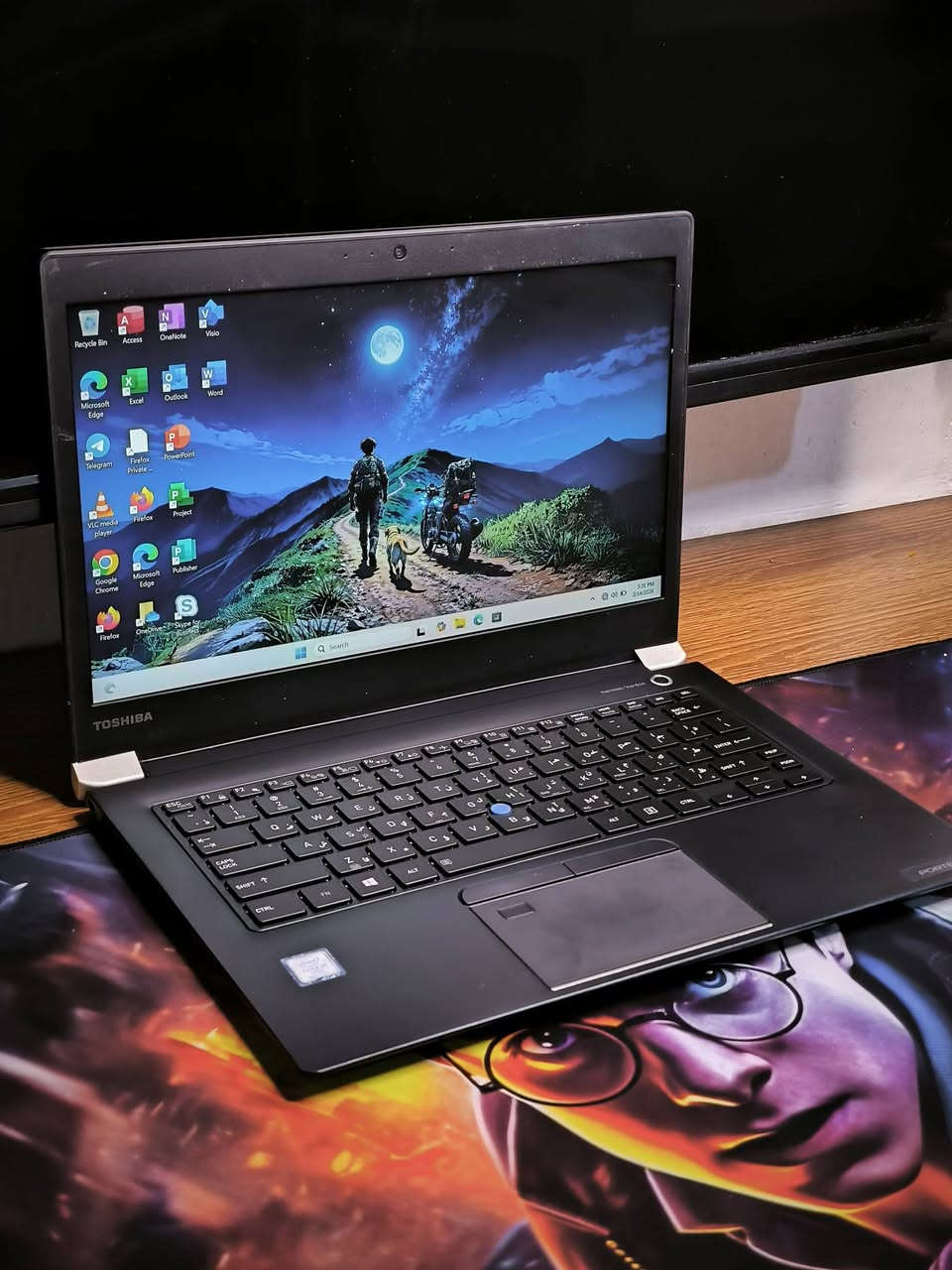 💻 Toshiba Portege X30-E | توشيبا بورتج
(لابتوب سلم نحيفة جداً وخفيفة الوزن)
🔍 المواصفات التقنية:
المعالج: Intel Core i7-8650U (الجيل الثامن - 8CPUs).
الرام: 16GB DDR4 (يحتوي الجهاز على منفذين للرام، أحدها فارغ وجاهز للتطوير مستقبلاً).
الهارد: Samsung 256GB SSD M.2 NVMe.  
كرت الشاشة: Intel UHD Graphics 620 بسعة تصل إلى 4GB.  
الشاشة: 13.3 بوصة بدقة Full HD Touch (لمس).  
الكيبورد: ضوئي ليزري (عربي/إنجليزي).
🎁 الملحقات:
(حقيبة، شاحن أصلي، ماوس، ماوس باد).
🛡️ الضمان والخدمات:
فحص المواصفات والنظافة قبل الاستلام.
ضمان استبدال لمدة أسبوع كامل.
تنصيب ويندوز والبرامج الأساسية مجاناً.
💰 السعر: 325,000 دينار عراقي.
📍 الموقع: بغداد - الأمين الثانية.
🚚 التوصيل: متوفر لجميع محافظات العراق.
📞 للحجز والاستفسار:
***********
***********
