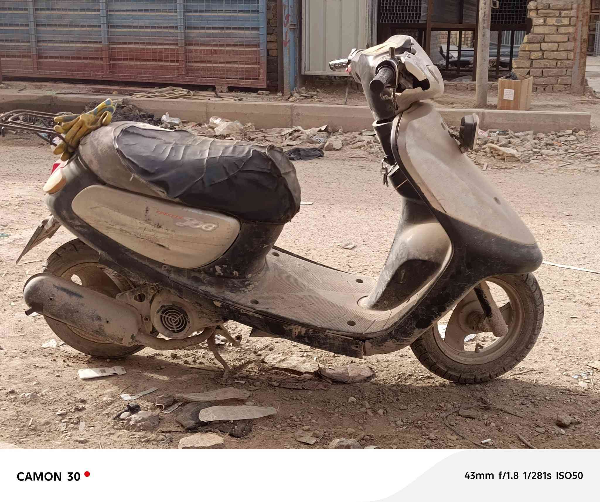 سلام عليكم دراجه منغولي فحل دراجه مفتوحه توني جفتته صالي 4 ايام بس مشكله تمشي وتختنك وتطفه دراجه نكره عنواني ناصرية شارع ال حبوبي السعر 200 رقم الهاتف ***********
