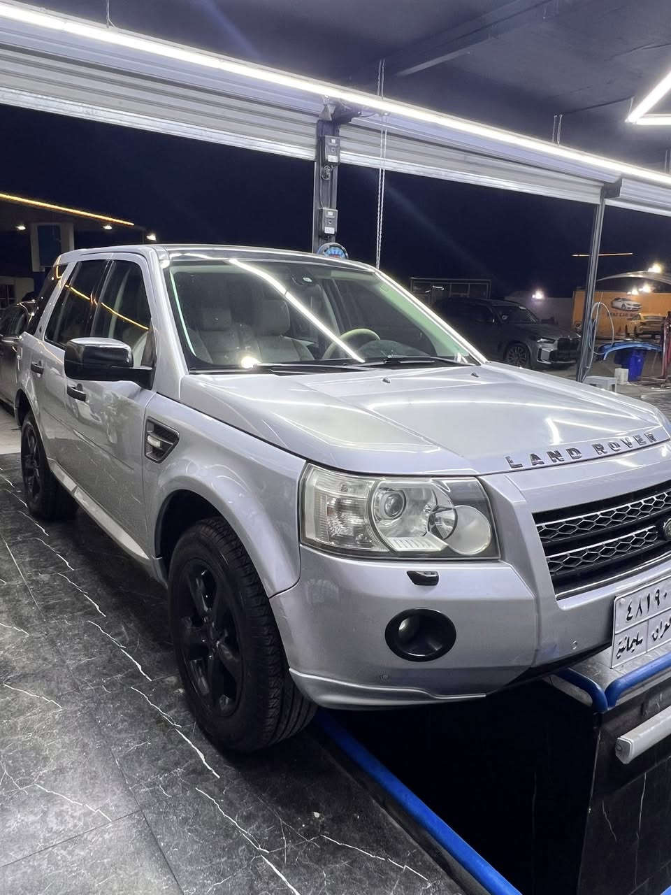 لاند رۆڤەر شەرکە سەردار خەلیجی دەعامی لۆ دەعامی بەشەرت دەدەم گێر مەکینە کارەبایات بە ناو کردن بەشەرتە سەیارەکە هەتا بڵێی جوان خاوێنە یەک دینار مەسرەفی تێدا نییە فول فولە 
***********
93$ مجال
