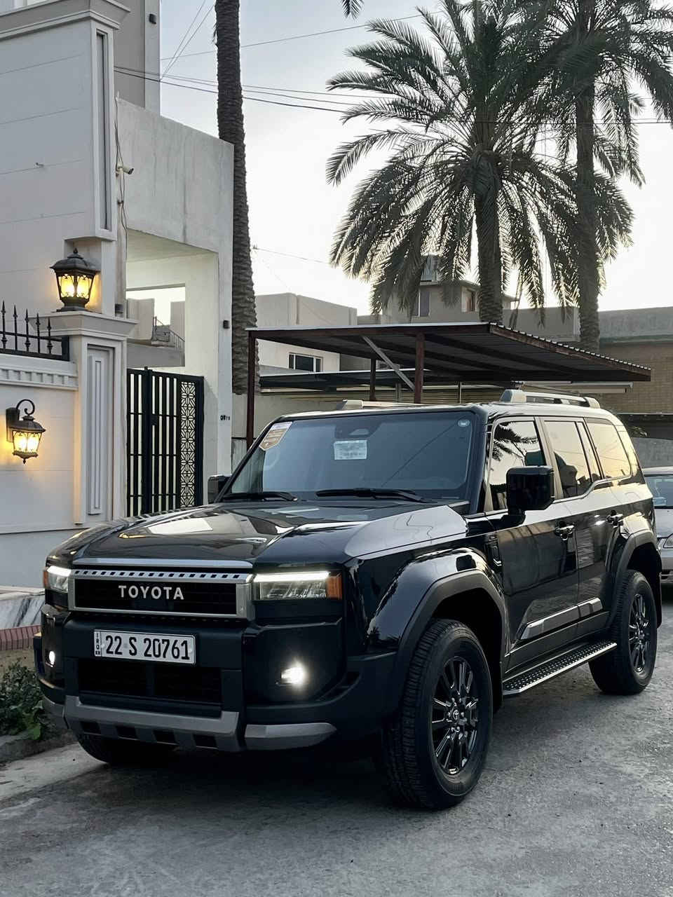 ‏Toyota Prado R3 
 الموديل: 2025
 الفئة: R3  
 الوكالة: ساس (خليجي أصلي)
عداد الكيلومتر : 6000 كيلو فقط
بعدها بحالة الضمان 
 المحرك: 4 سلندر اقتصادي وعزم ممتاز
 حجم المحرك: 2400cc توربو
 الدفع: دفع رباعي 4x4
الويلات: مقاس 20 إنش
 نظام قيادة ذكي ومريح
 شاشة وسطية + بلوتوث + كاميرا خلفية
 تحكم ستيرن متعدد الوظائف 🎮
 مكيف أمامي وخلفي تبريد قوي ❄️
 جنوط أصلية وكالة 20 إنش
 نظام نزول المنحدرات + مانع انزلاق
 مقاعدجلد و مخمل ناعم مريحة
 الدخول الذكي + تشغيل زر
 إضاءة أمامية LED نهارية
فتحة سقف 
رادار امامي وحساسات 360ْ
غراضها عدتها كتلوكاتها كله موجود غراض الشركة وياها  
السياره رقم اربيل باسمي وياها كتاب تضليل بلسنويه 

السعر 48800$ بيها مجال جداً بسيط 

مكاني بغداد    ***********
