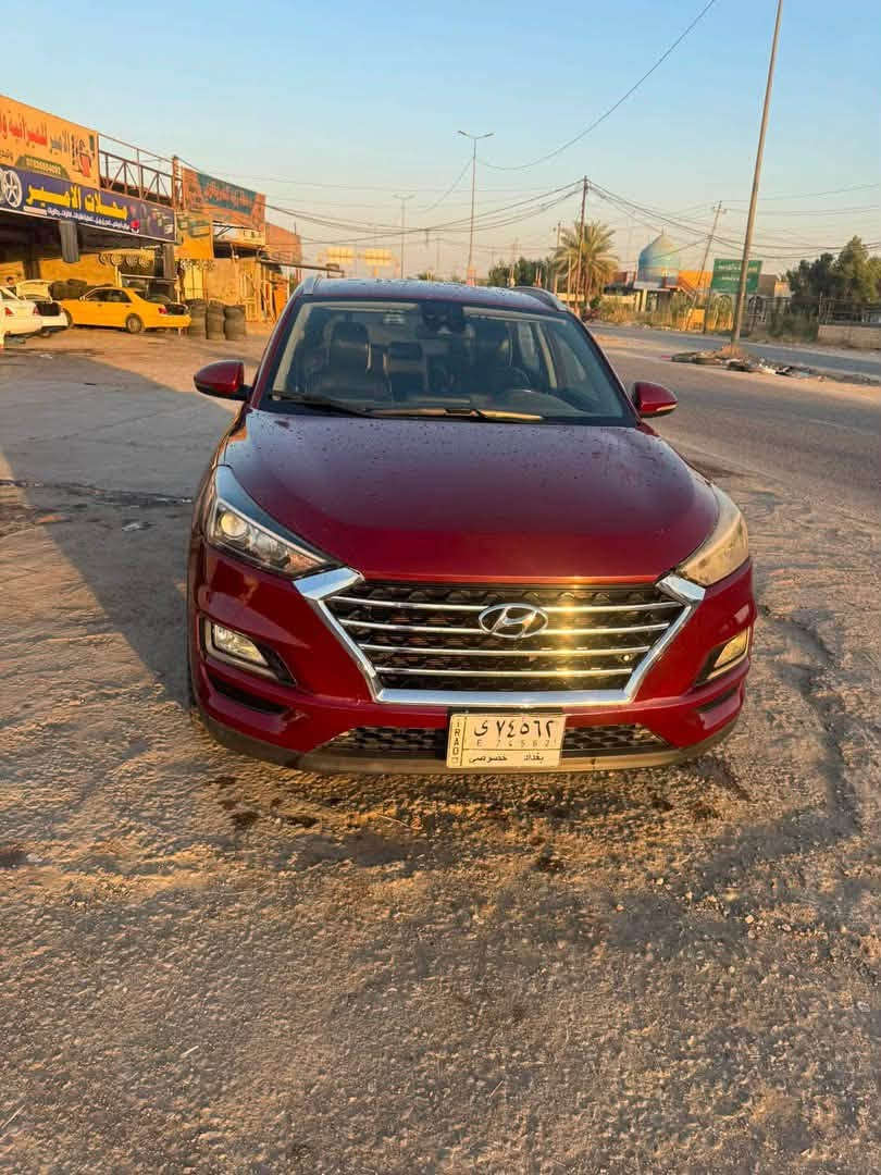 للبيع توكسان 2020 أمريكي رقم بغداد باسمي 
مواصفات السبورت (فول عدا الفتحة) 
حادثها موضح بالصورة جاملغ وجزء قليل من البنيد بدون اي دواخل + باب السايق شك بيها بدلتها 
السيارة بدون معجون ما عدا شي قليل بالبنيد

السعر 140 وبيها مجال للشراي ***********
