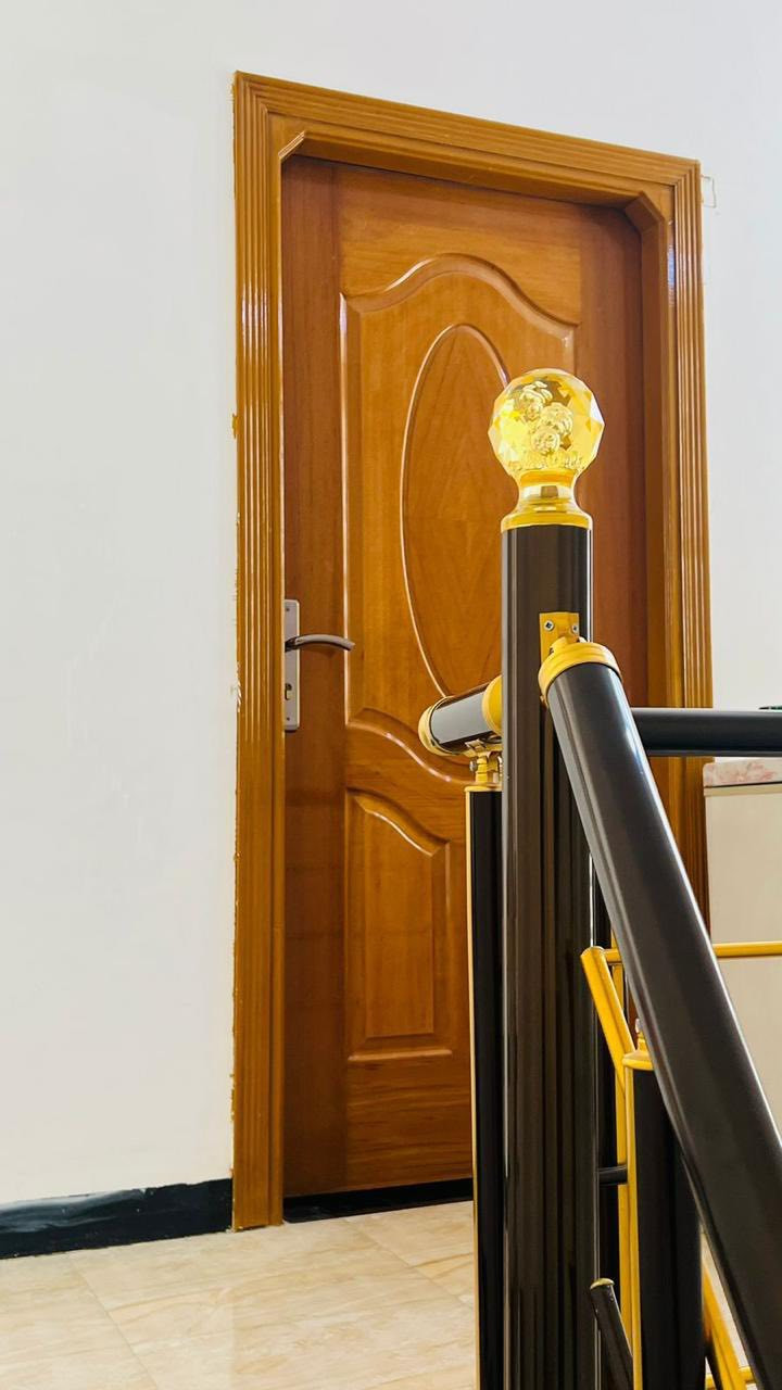 🏠🏠#للبيع دار
دار للبيــــع مساحة 150 متر #طابو زراعـــي ســند 25 

الـــواجهة 7,5 ونـــــزال 20

فـــــــي//حـــي الصــحة فــرع مخبــز الكورنـيــش

عــــرض الشارع 8 مــــتر

تفـاصيــــــل//

#الطـــابق الأرضـــي //مطبخ وصاله وكلدور غرفة نوم ومجمع داخلــي و كــراج

#الطابق الثاني //غرفـــة نــوم 

الســـعر//240 ملـــيون وبـــي مـــجال 

———————————————-

للاستفسار  الاتصال او مراسلة الصفحه

*********** علي الجنابي 

*********** نوار الجنابي 

#مكتب المدار للعقار  نزلة جسر بته باتجاه جسر الثوره 

الي يحب يعرض عقاره تواصل 

*********** حسنين الجنابي
