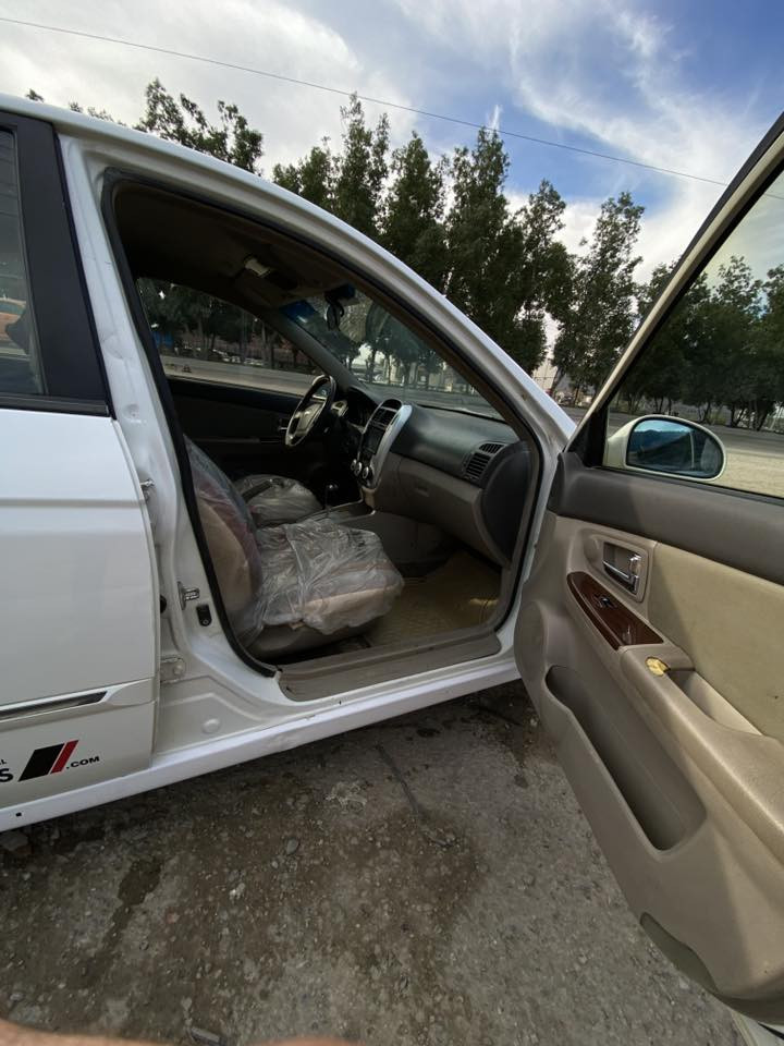 السلام عليكم كيا سيراتو السياره ادوات كصه جنطه مكانه بابل السياره جديده وجاهزه كله نقص مابيه نص فول مري شفط تثبيت سرعه داخل عسلي لونين مكينه كير حداديه تبريد تدفئه كله جديد ب٤٢ بيه مجال متواجد فيس واتساب***********
