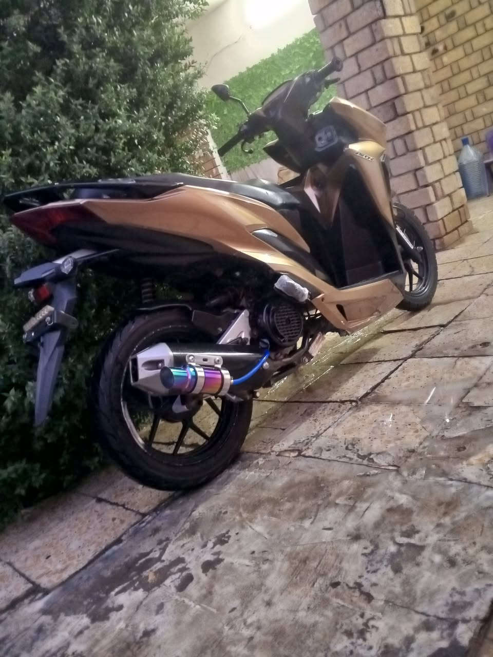 السلام عليكم للبيع دراجه هوندا ياباني محرك 155 حجمه سرعه 160 الدراجه بعده جديده امزوده تزويد اصلي لايت LEDويل رياضي ماركه فلنجات رياضيه كلجات رياضي الدراجه جديده ابمعنه الكلمه السعر 900 بيه مجال بسيط


**إذا كنت صاحب هذا الإعلان وتريد حذفه لأي سبب، رجاءا أرسل رسالة إلى الدعم الفني**