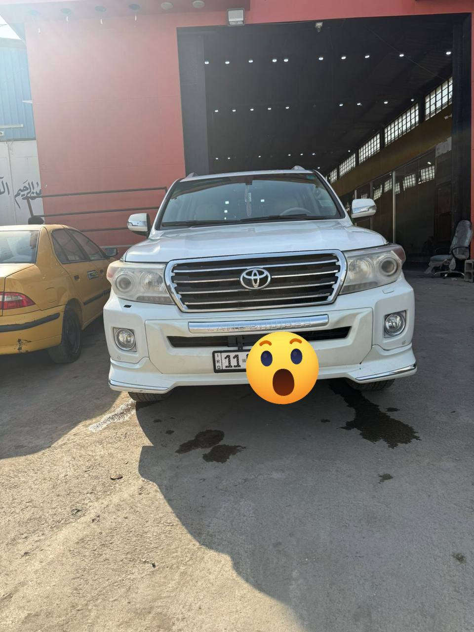 السلام عليكم لاندكروز لبيع مديل 2009 محدثه 2014 سياره مكفوله كفاله عامه عده جه عكس سايق شيلين شريط القديم وشيل صبغ ويه يعني بس جوه شريط مو عله طوله شريط مسافات
سياره مال بيت فول موصفات 6سلندر سياره بسمي مكان بغداد معامل 
***********.     بيع فقط
